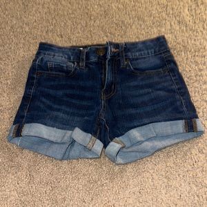 Aeropostale size 00 shorts.